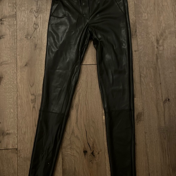 Wlkn, Calvin Klein, Wilfred, Aerie, Zara items. Message for prices - Picture 7 of 15